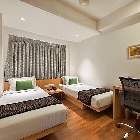 Hotel Leafio Marigold-Near Airport Mumbai Exterior photo