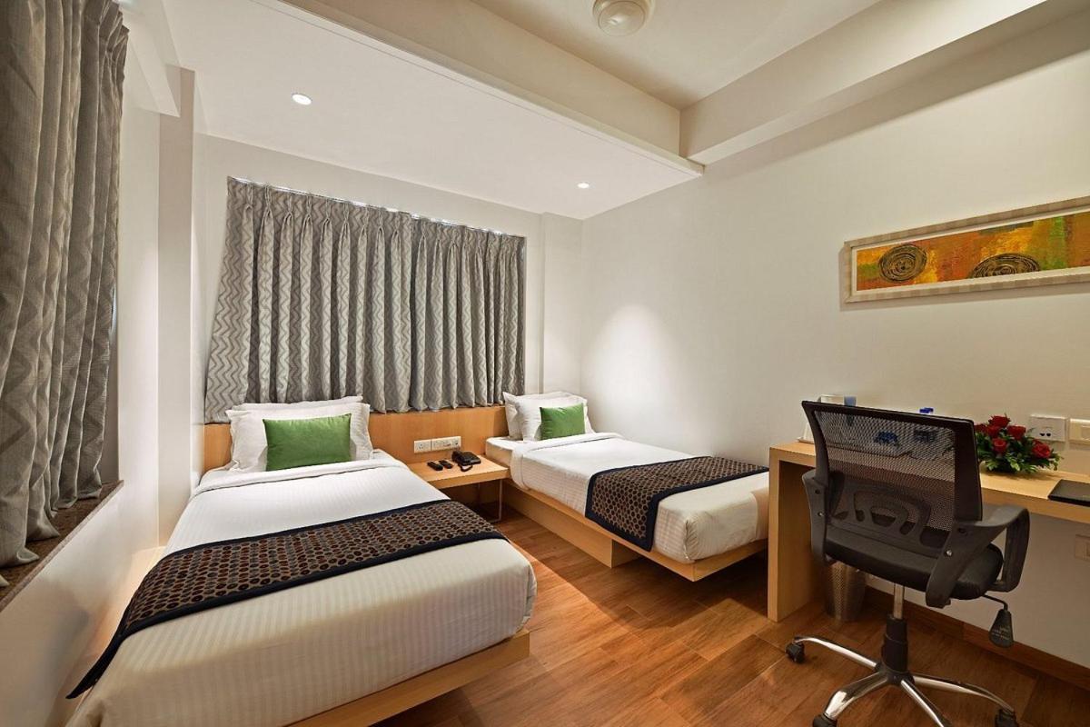 Hotel Leafio Marigold-Near Airport Mumbai Exterior photo