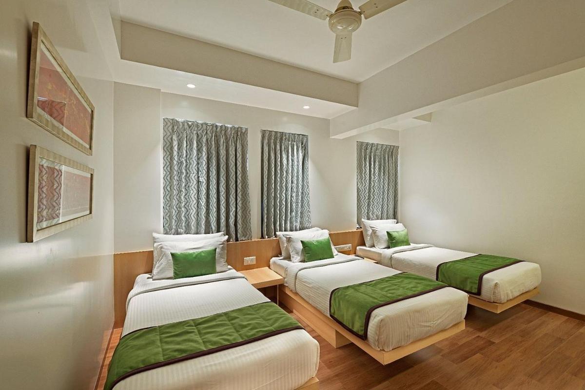Hotel Leafio Marigold-Near Airport Mumbai Exterior photo